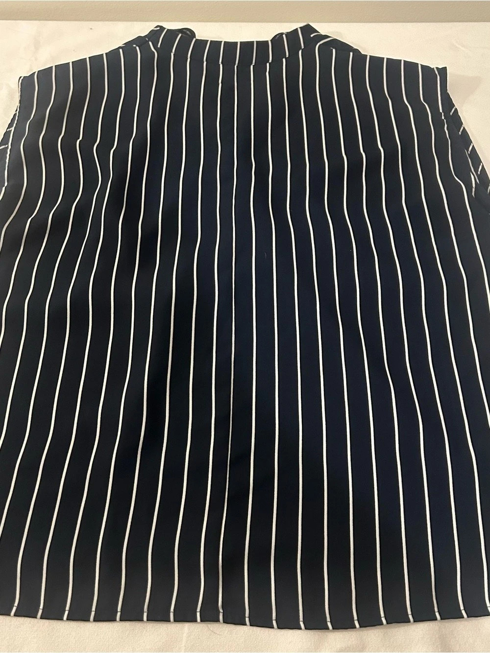 Banana Republic Striped Polyester Blouse in Blue & White Size Medium